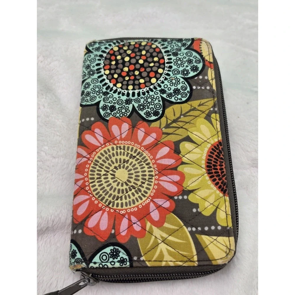 Vera Bradley Flower‎ Shower Wallet Zip Around Multicolor Floral Quilted Used
